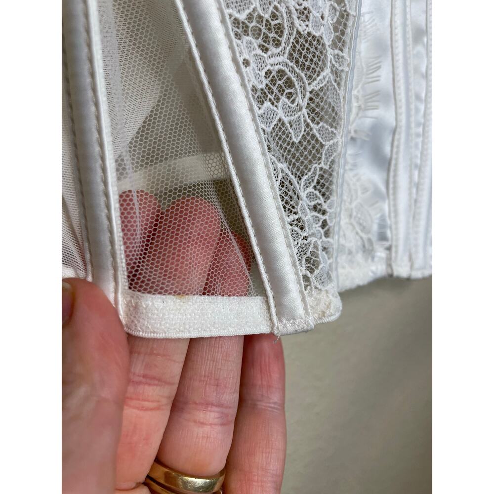 Victoria’s Secret Dream Angel White Floral Lace Satin Bridal Crop Corset Top Med - Picture 9 of 13